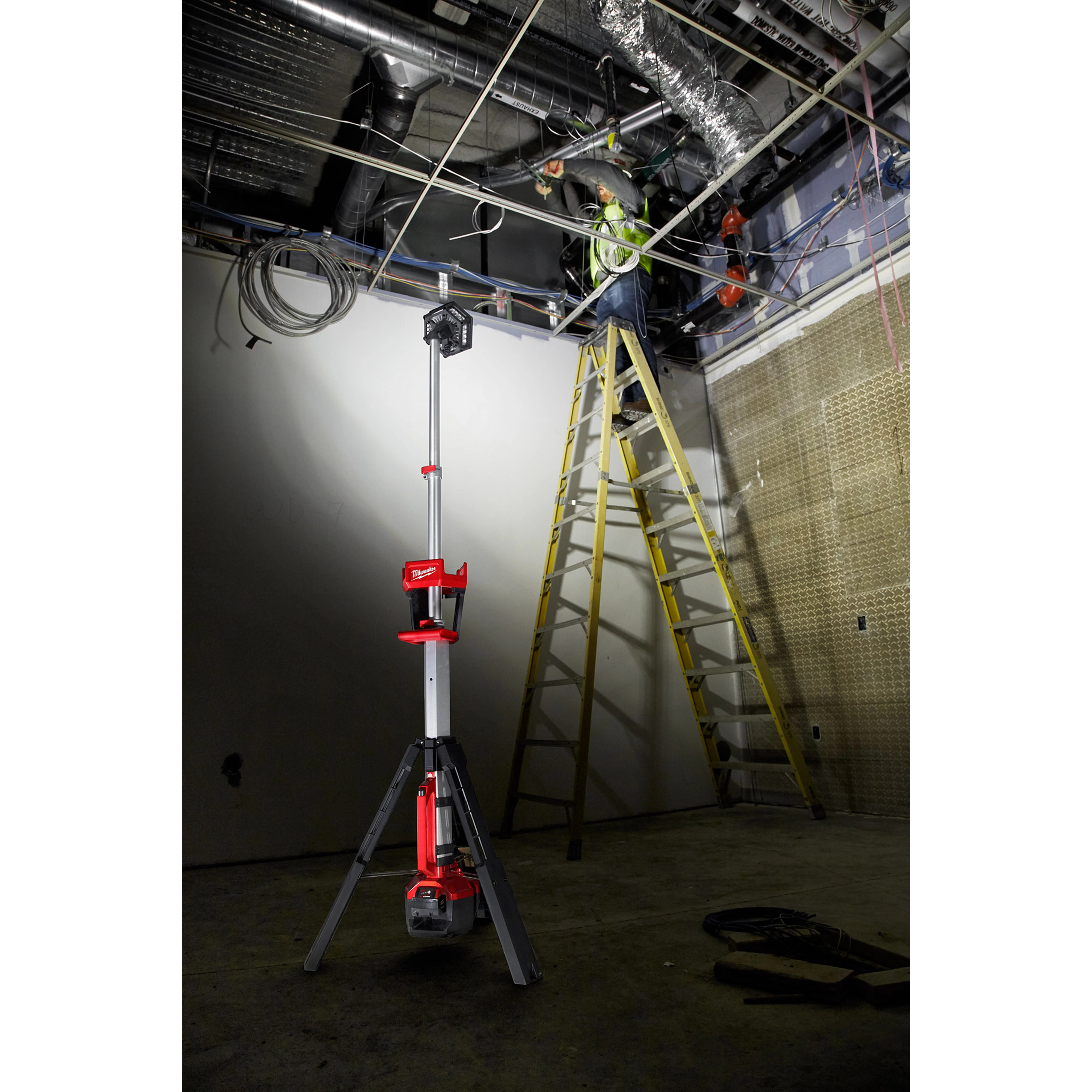 M18™ ROCKET™ Dual Power Tower Light