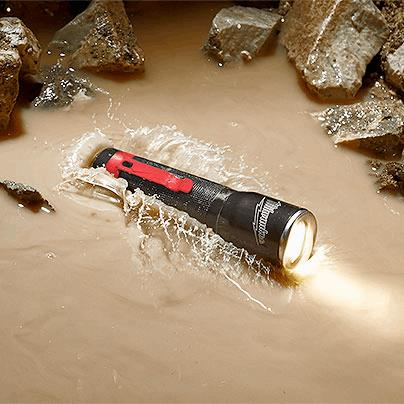 2107 - 325L Focusing Flashlight