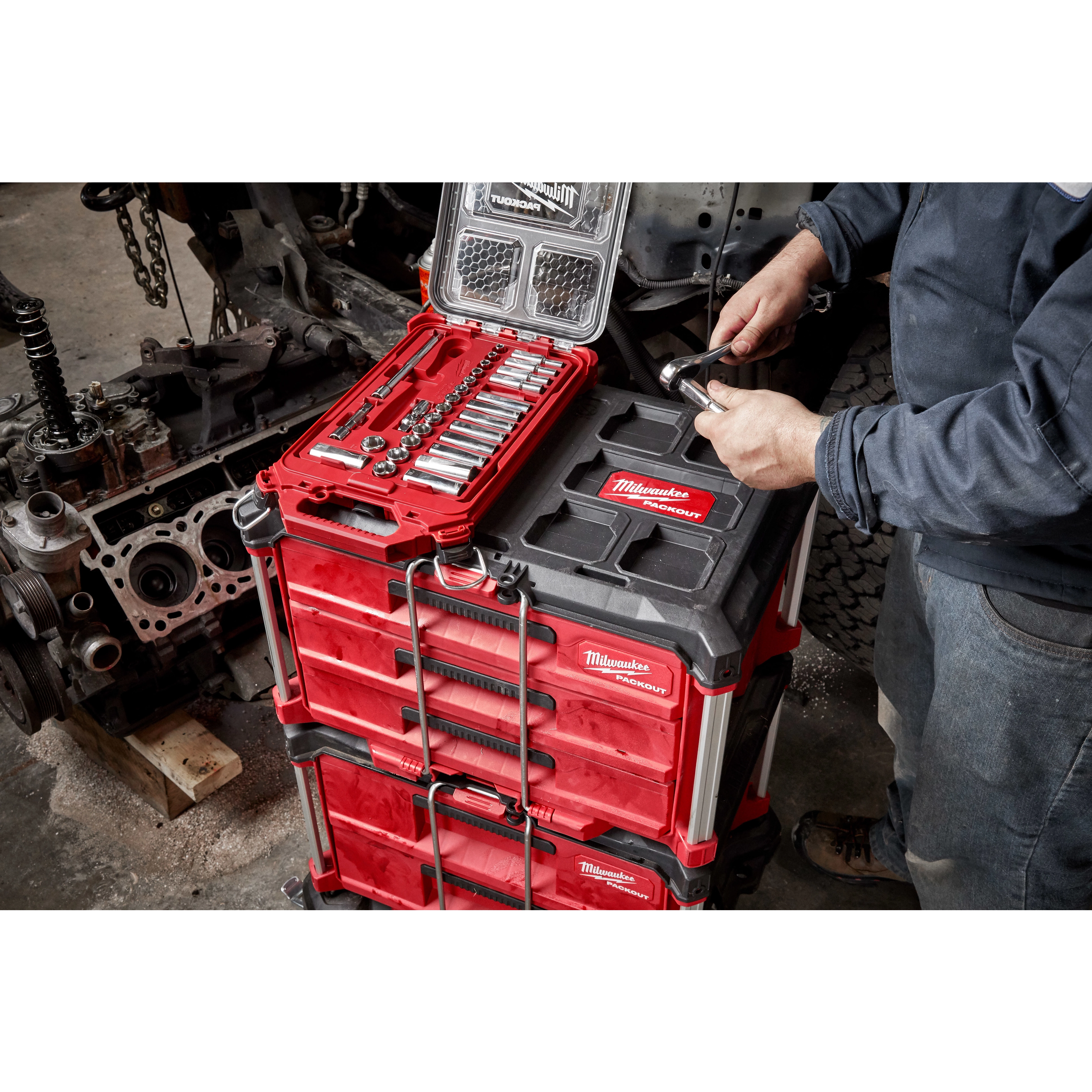 28PC 3/8” SAE Ratchet and Socket Set with PACKOUT™ Low-Profile Compact Organizer